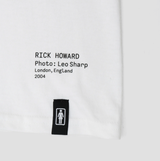 GIRL_TEE_LEO_SHARP_RICK_HOWARD_HEM_WHT.png