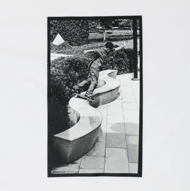 GIRL_TEE_LEO_SHARP_MIKE_CARROLL_PHOTO_WHT.png